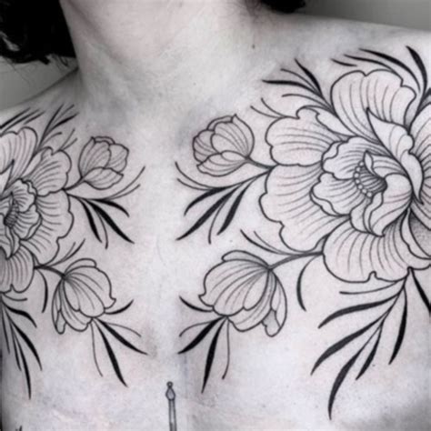 tatuajes para pecho|Tatuajes para mujeres en el PECHO: 30 diseños ATREVIDOS y。